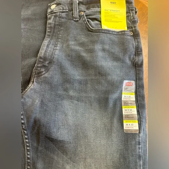 NWT: Men's 36 x 32, Levi's 514, Straight Fit, Dark Wash, MSRP $79.50SAVE